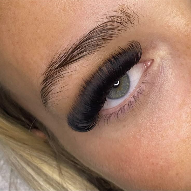 Pose Extensions Cils Lash Lift Teinture Franconville Val-d'Oise — IMANAILS
