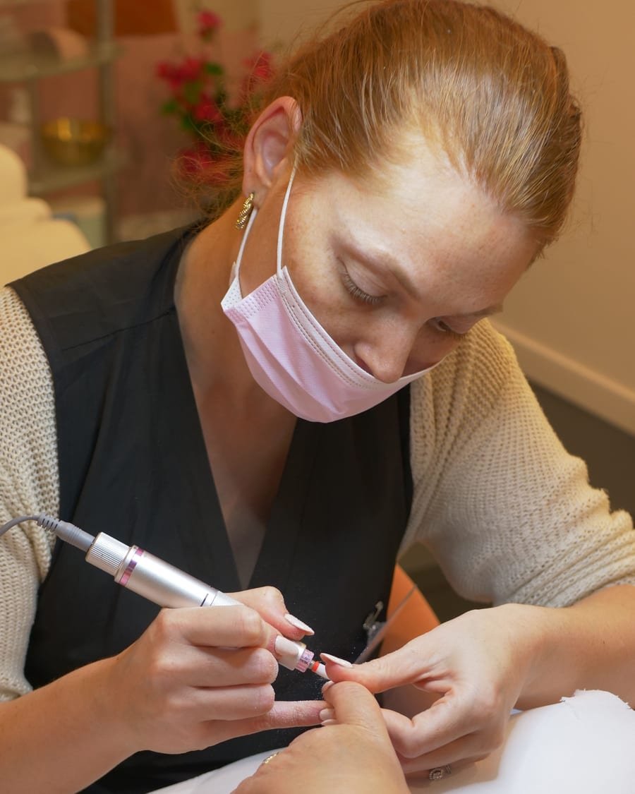Melissa, fondatrice et directrice artistique d'IMANAILS — Franconville Val-d'Oise